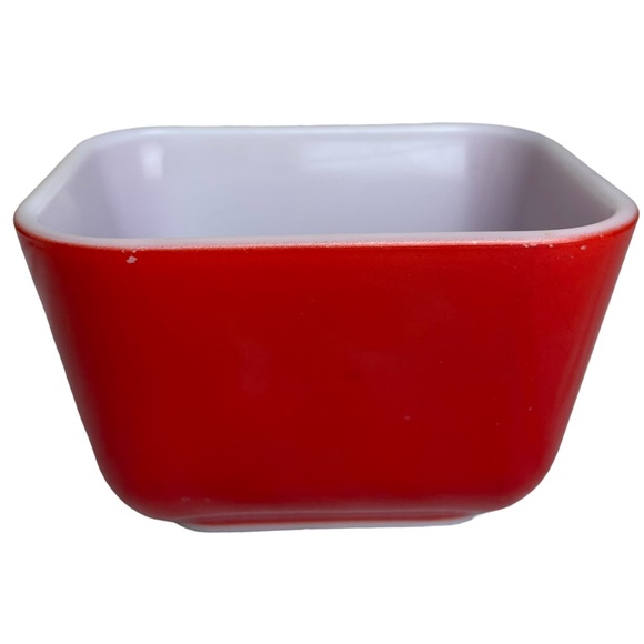 Vintage Pyrex Refriderator Dish Red w/Lid 0501 4"x 3.25" x 2.75" - Picture 6 of 9